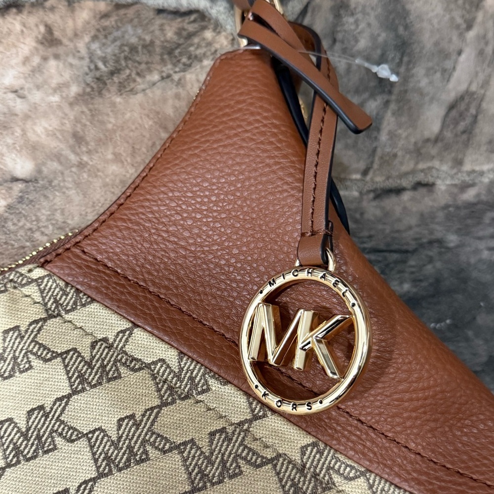 Michael Kors Brown and Cream “Aria” Shoulder Bag​ - Picture 3 of 6